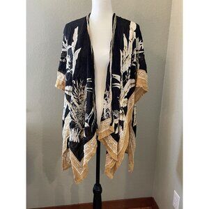 Vince Camuto Boho Floral Wrap Open Kimono‎ Ruana Cape OS Hippie Festival Scarf